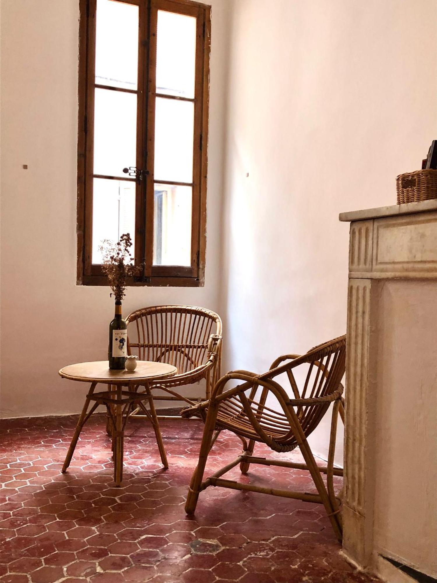 Superbe Appartement Familial En Coeur De Ville - Parking - Petit Dej Sur Demande Λα Σιοτά Εξωτερικό φωτογραφία
